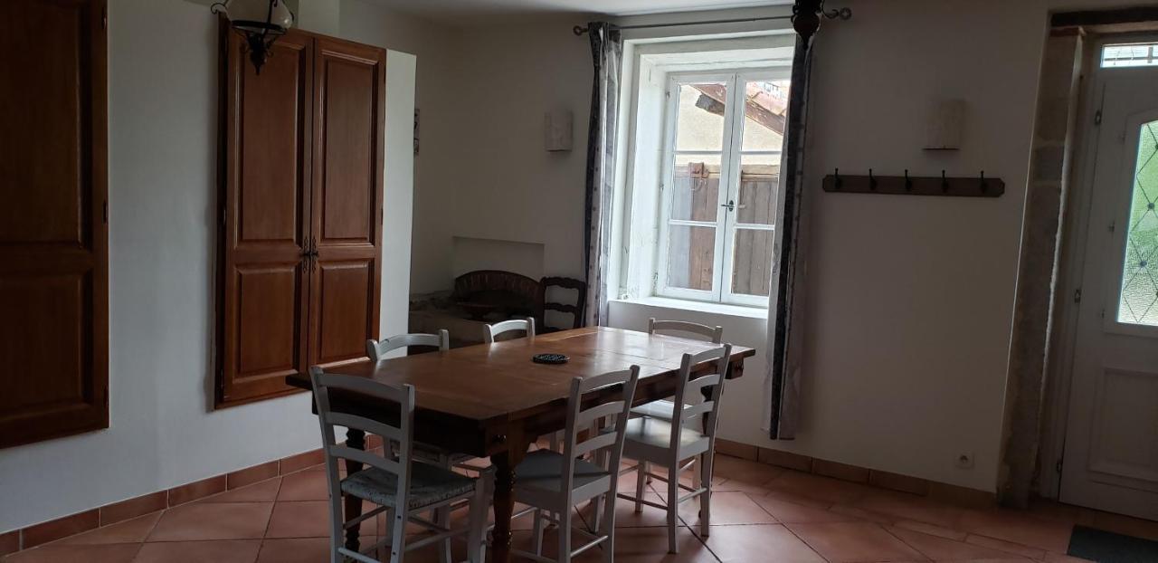 La Ferme Du Tilleul Foissiat Esterno foto